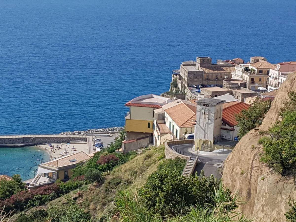 B&B Il Vicolo Di Pizzo Luaran gambar